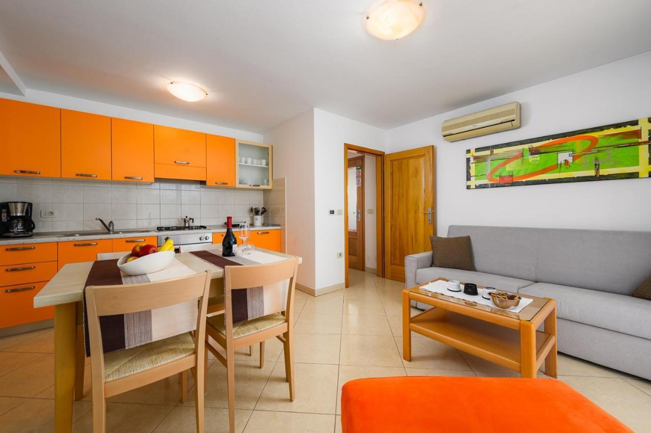 House With Apartments Dragica أوماغ المظهر الخارجي الصورة