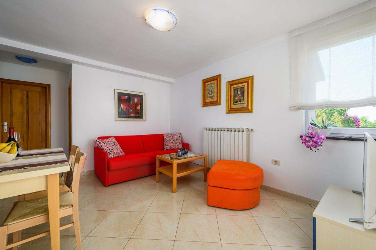 House With Apartments Dragica أوماغ المظهر الخارجي الصورة