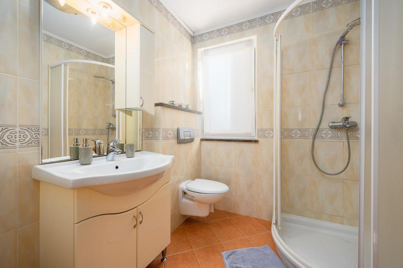 House With Apartments Dragica أوماغ المظهر الخارجي الصورة